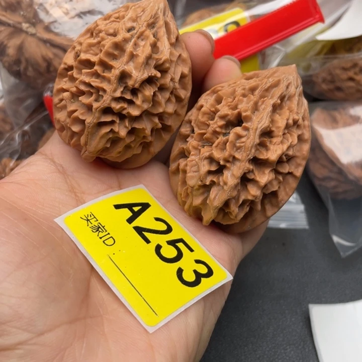 文玩核桃吊坠核桃