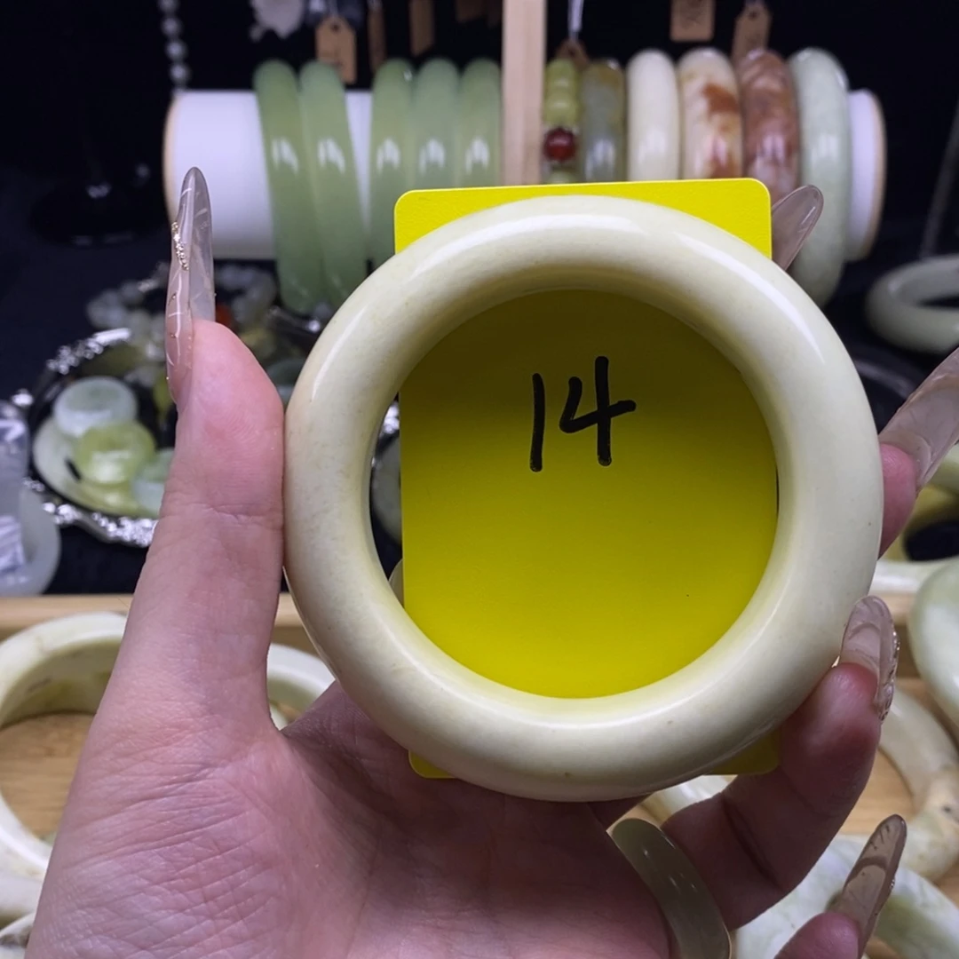 蛇纹石玉未镶嵌手镯57.7