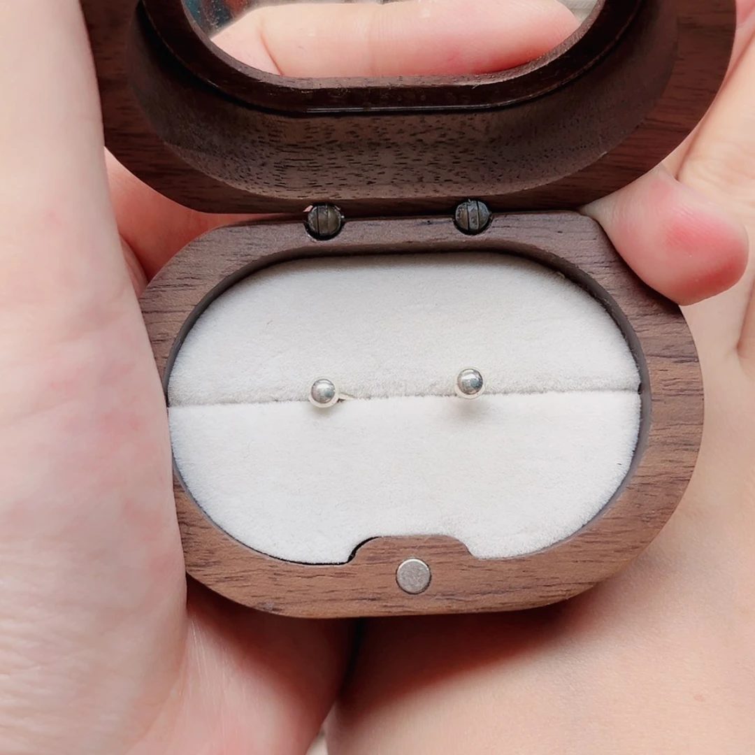 【闪购商品】足银无足银卡4直针豆豆耳钉