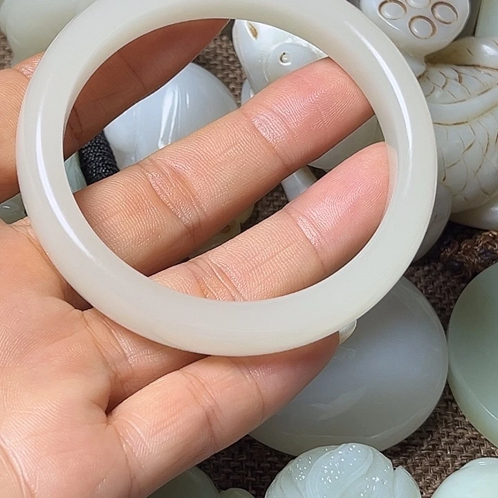 和田玉（黄玉）未镶嵌颈饰