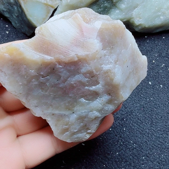 未镶嵌和田玉（糖玉）珠宝半成品