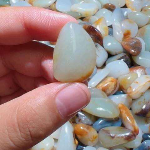 和田玉（糖玉）未镶嵌颈饰7.5克