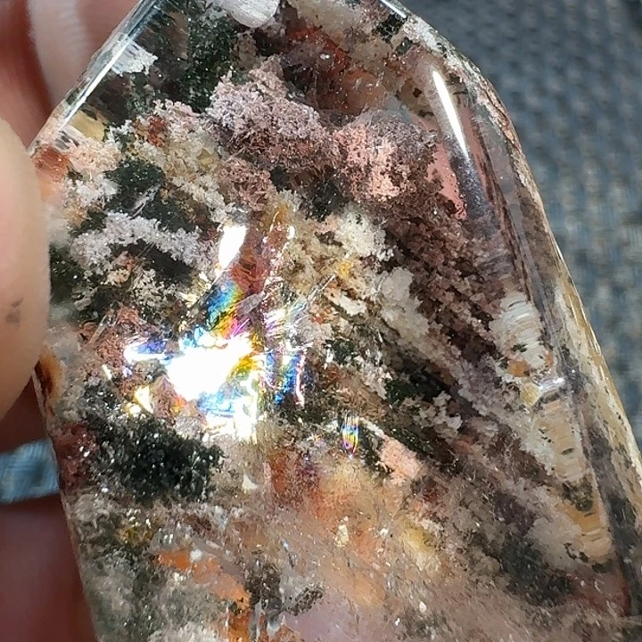 阿***@发晶未镶嵌颈饰你