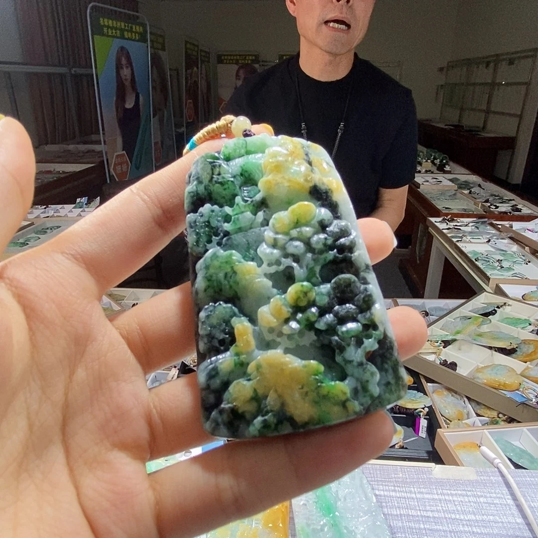 翡翠未镶嵌颈饰翡翠