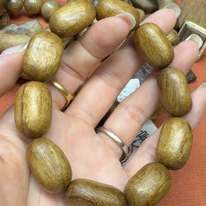 大叶紫檀（黑酸枝木类）