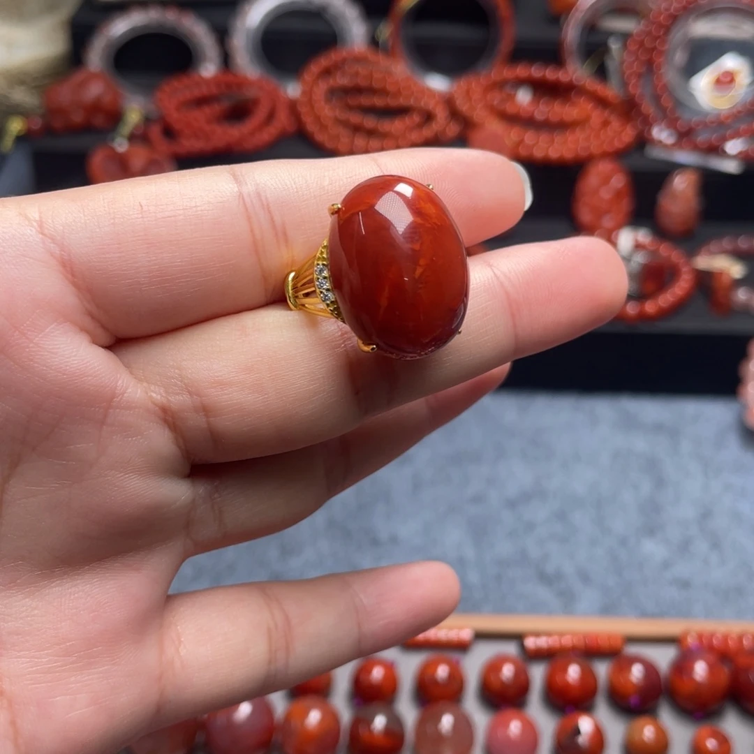 大***子南红玛瑙银S925镶嵌大蛋面戒指