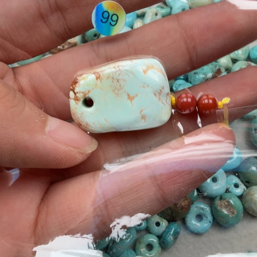 白***衫南红玛瑙未镶嵌珠宝奇石