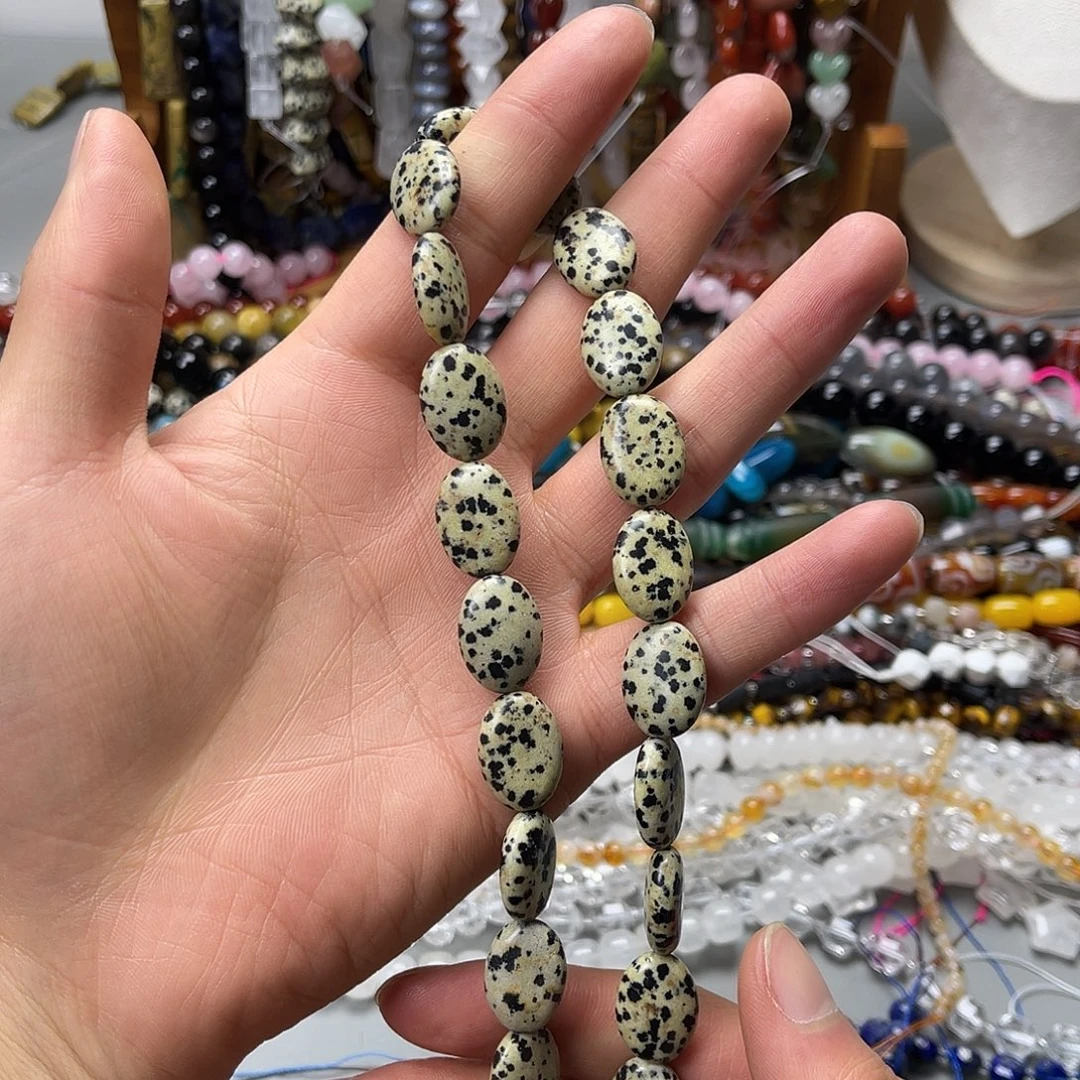 玛瑙/玉髓未镶嵌珠宝半成品斑点石椭圆一条