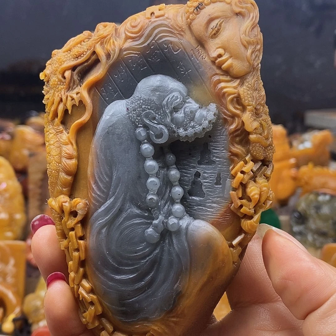 未镶嵌石英质玉（黄龙玉）颈饰