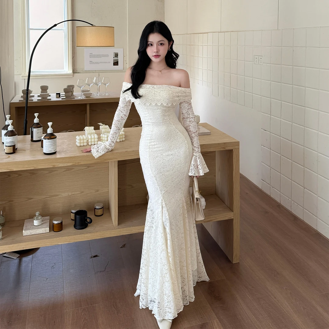 小可WIWI法式气质优雅蕾丝喇叭袖连衣裙鱼尾长袖显瘦一字肩连衣裙