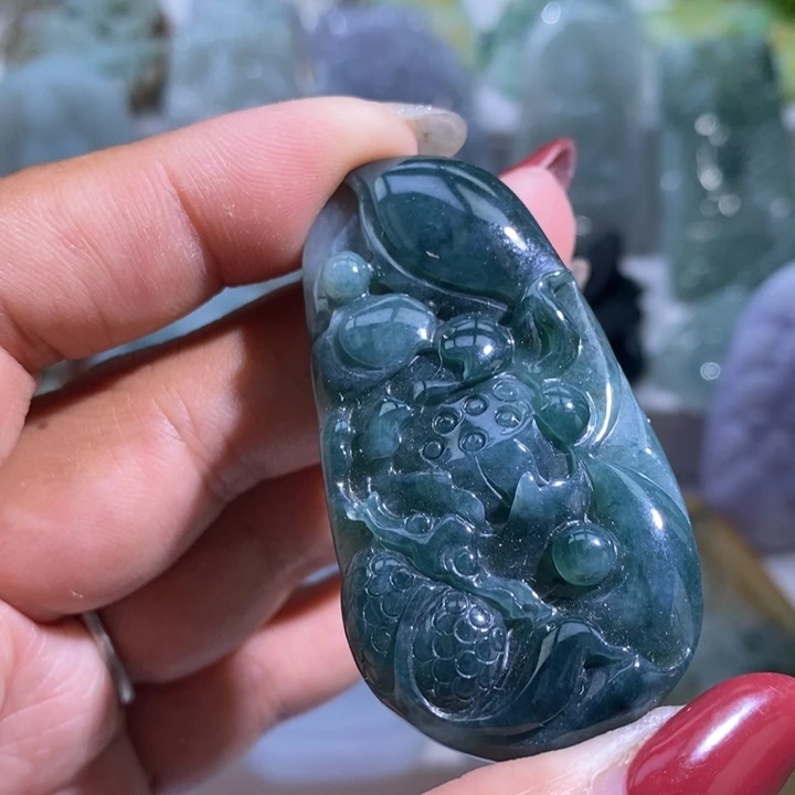 【闪购商品】翡翠未镶嵌颈饰鱼