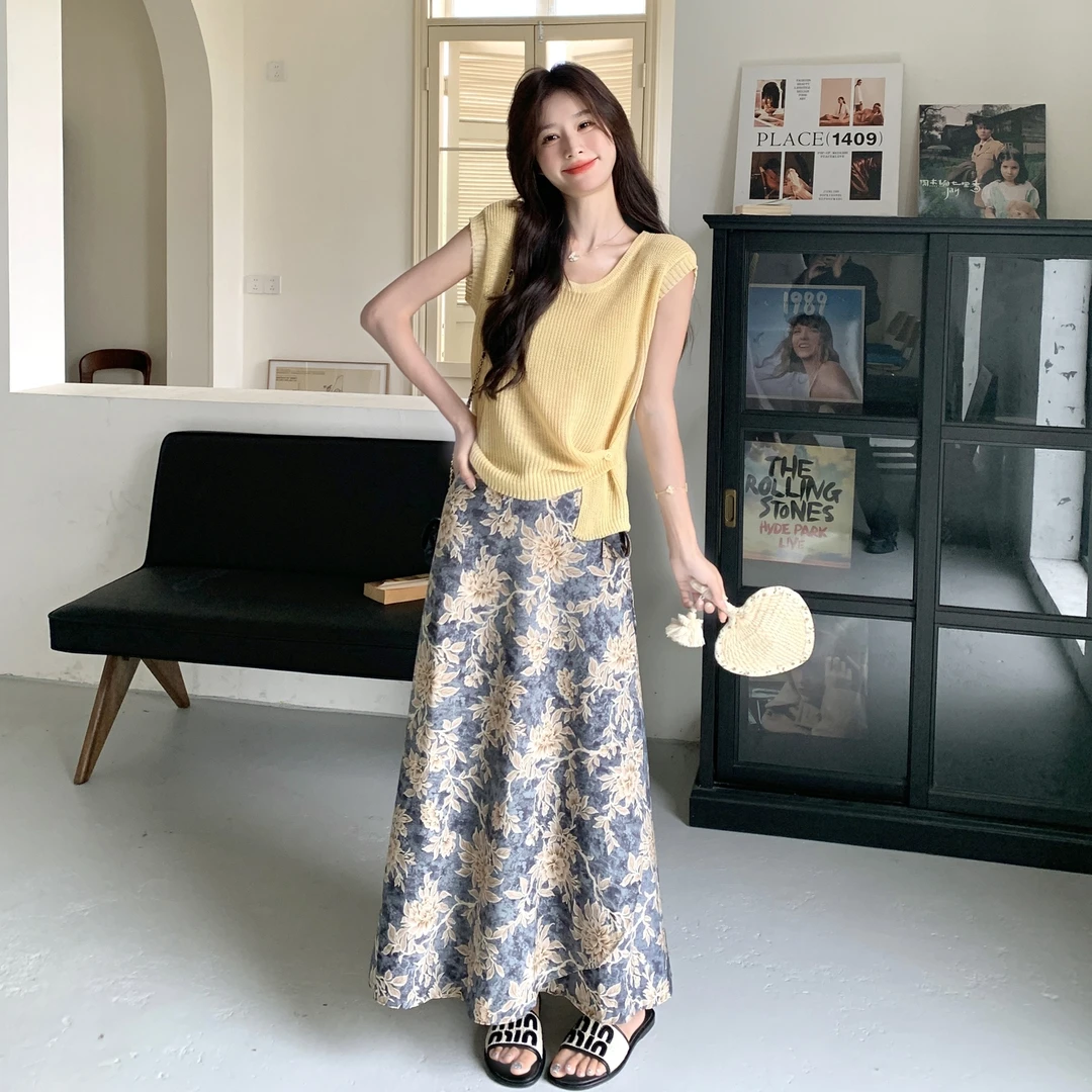 法式度假风一整套穿搭女2025夏新款气质针织衫复古印花半身裙套装