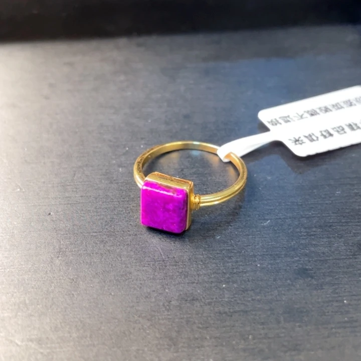 苏纪石（舒俱来）18K金镶嵌戒指