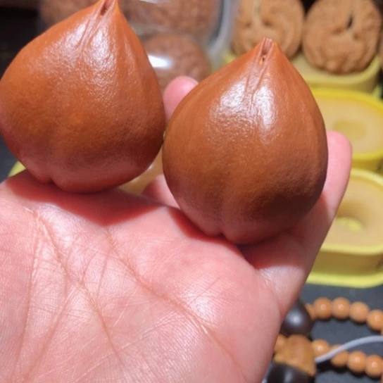 文玩核桃把件桃心橄榄