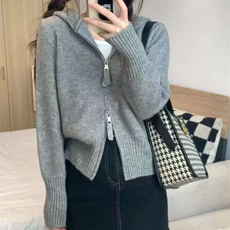 慵懒灰色拉链针织衫开衫女秋冬新款软糯短款连帽长袖毛衣外套上衣