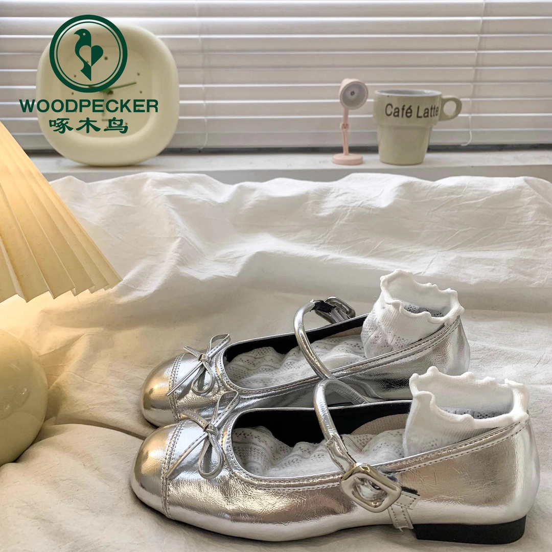 啄木鸟法式银色浅口芭蕾风玛丽珍单鞋女2025春夏新款平底jk小皮鞋