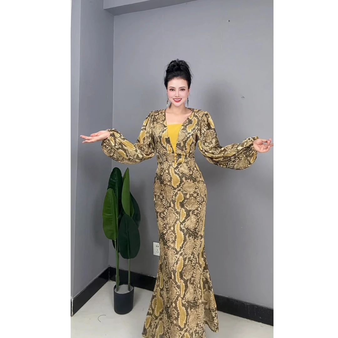 8825【包邮】复古蛇皮花纹长袖印花长款时尚气质女装连衣裙