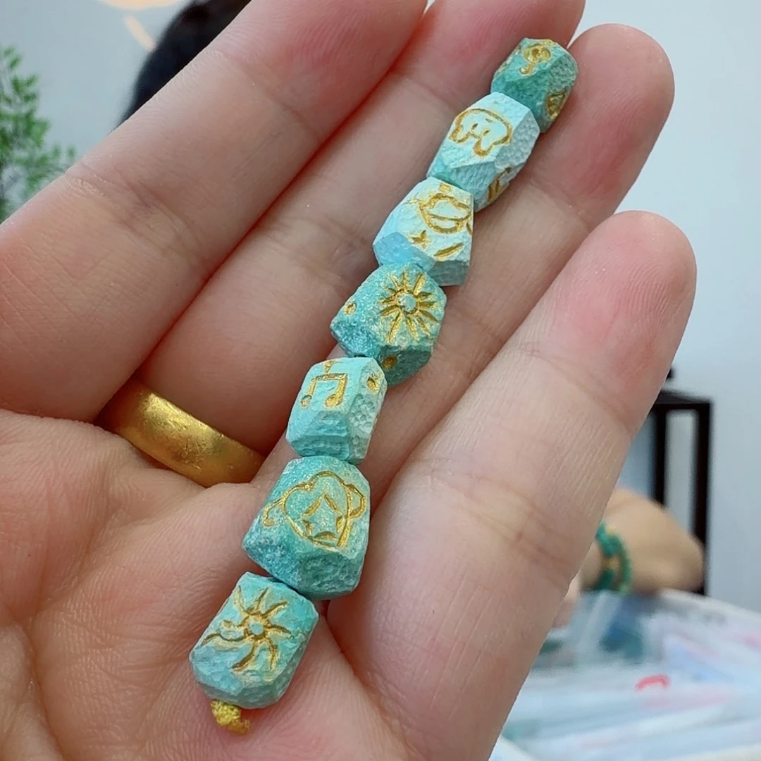 绿松石未镶嵌珠宝奇石