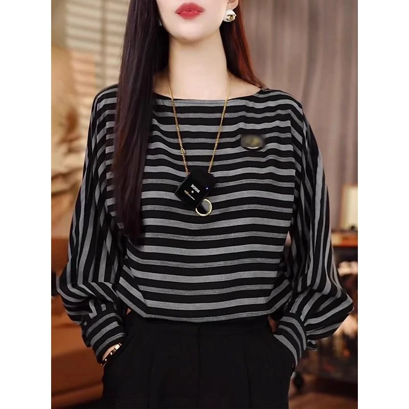 时尚洋气条纹长袖t恤女士秋季2025年新款宽松减龄内搭打底衫上衣