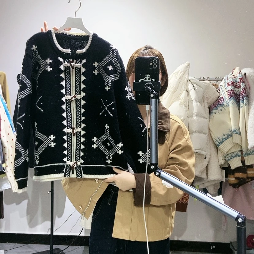 【闪购商品】黑色开衫