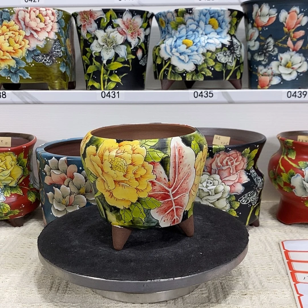 秘***蹄塞尼精品手绘花盆