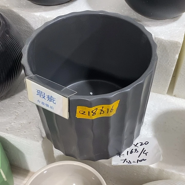 紫砂花盆多肉植物盆瑕疵有孔