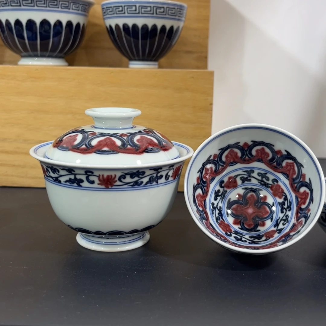 青花釉里红宝相两件套