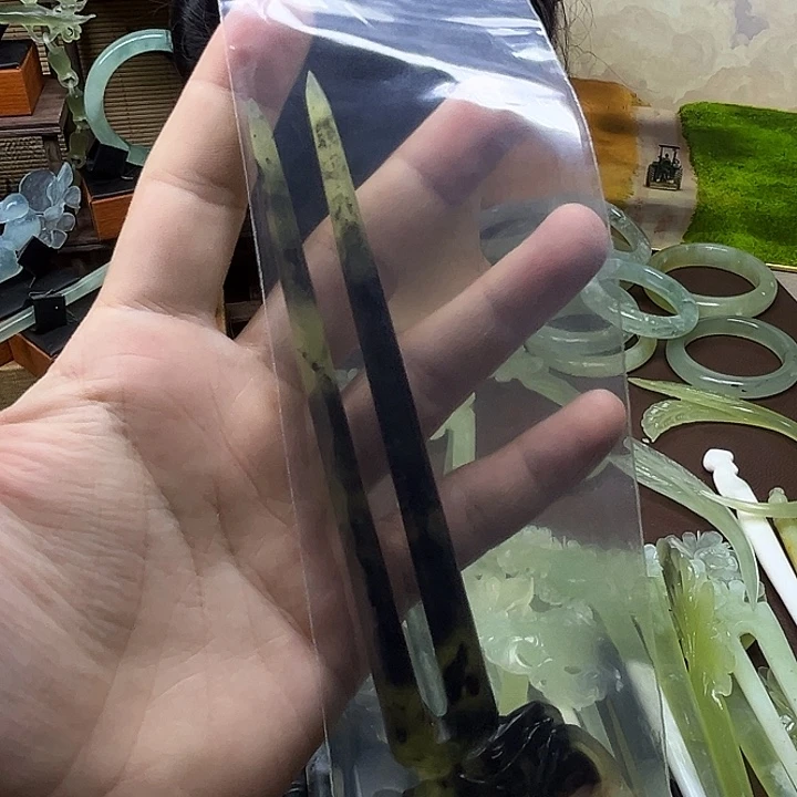 实****蛇纹石玉未镶嵌发饰