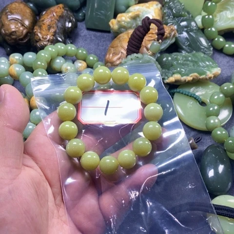 未镶嵌蛇纹石玉手链