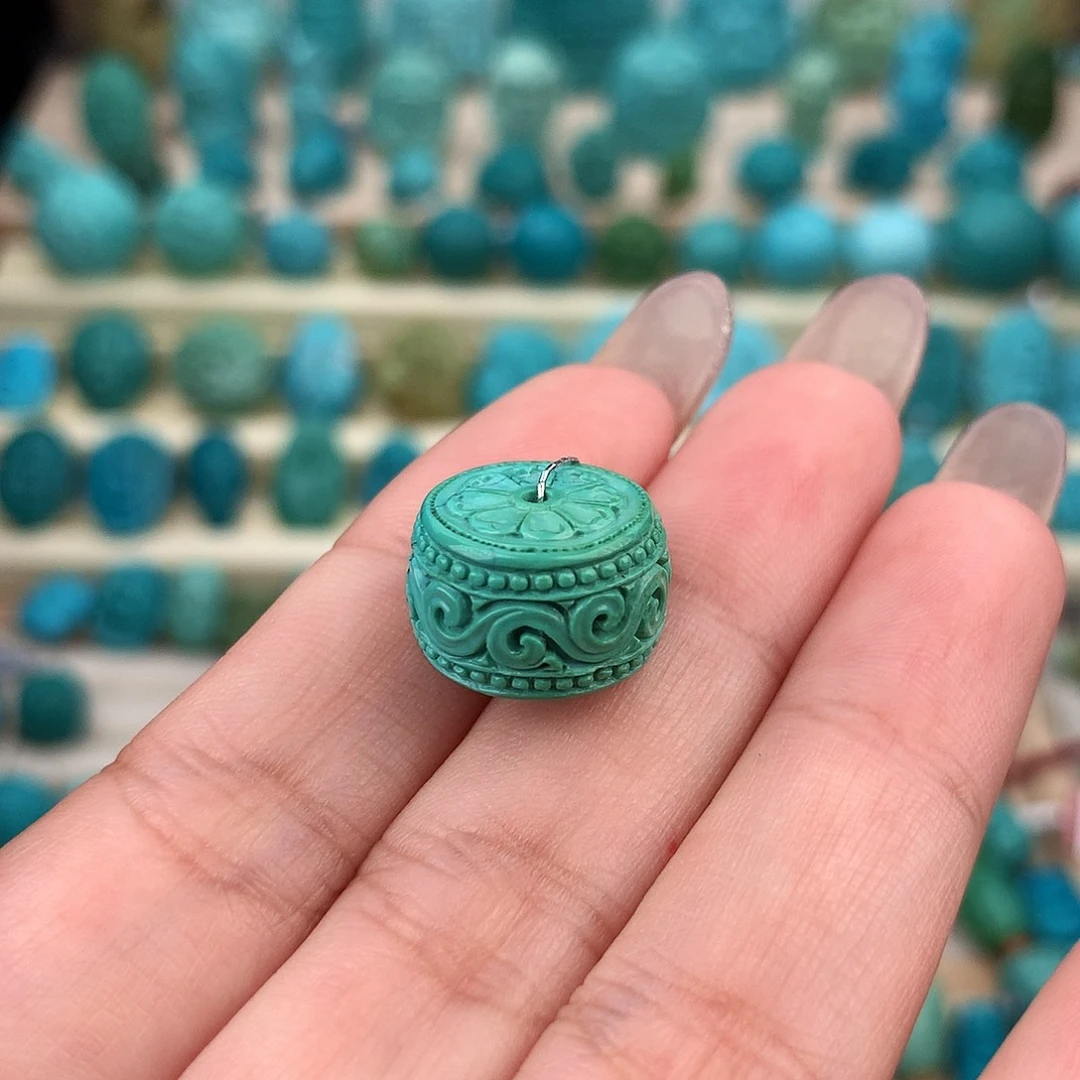 绿松石未镶嵌珠宝奇石