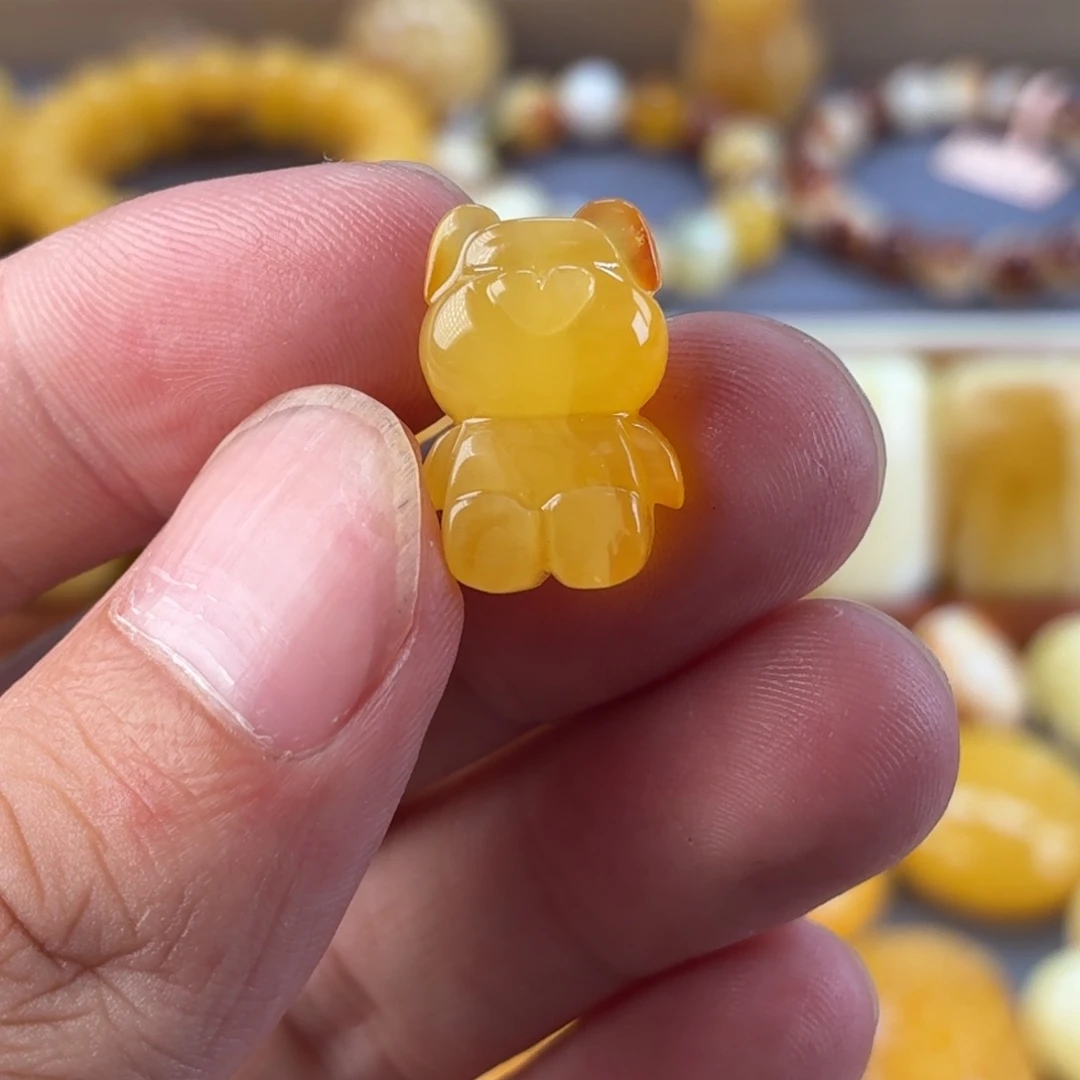 琥珀未镶嵌裸石熊