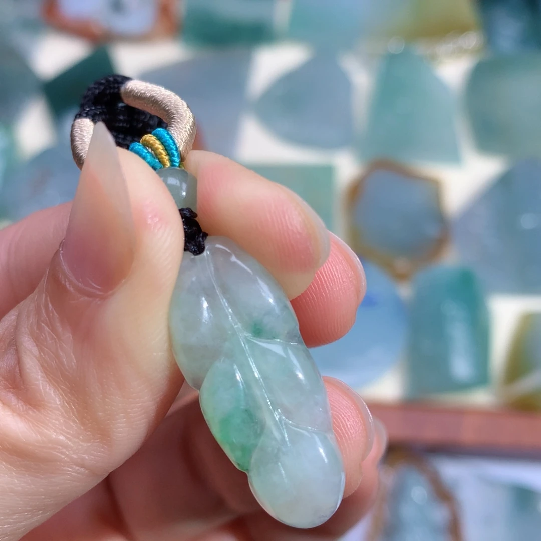 翡翠未镶嵌颈饰天然缅甸翡翠包邮包证书