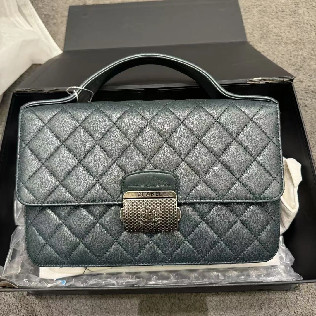 95新 Chanel/香奈儿 香奈儿/箱包/95新/市场价118750