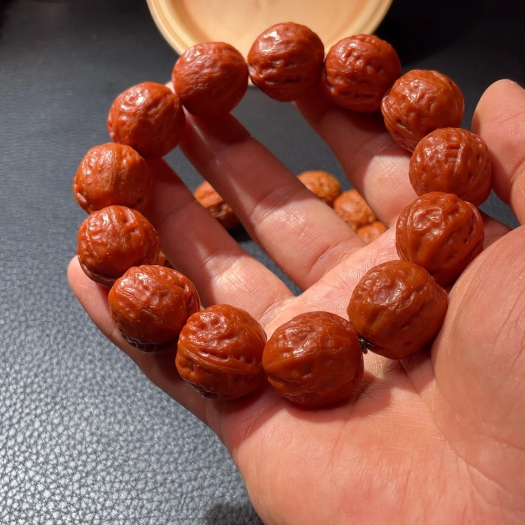 文玩核桃手串礼物