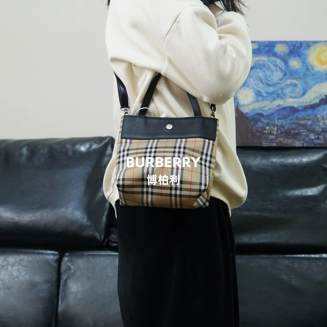 95新 BURBERRY/博柏利 巴宝莉/格纹斜挎包/WJ02411325/1325