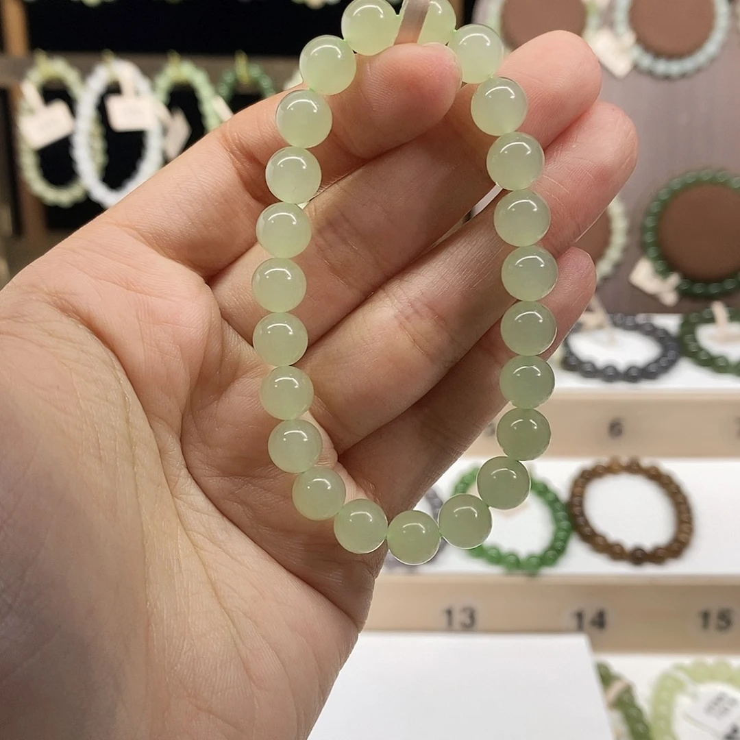 ****女和田玉未镶嵌手链