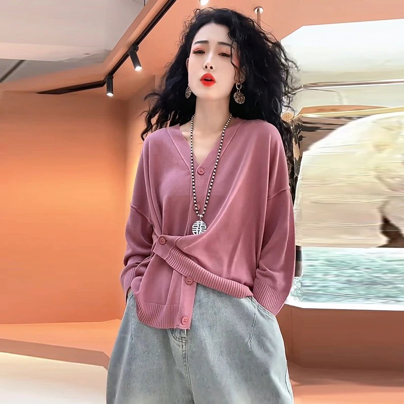 小众洋气时髦百搭简约针织衫女2025春季新款时尚通勤V领设计上衣