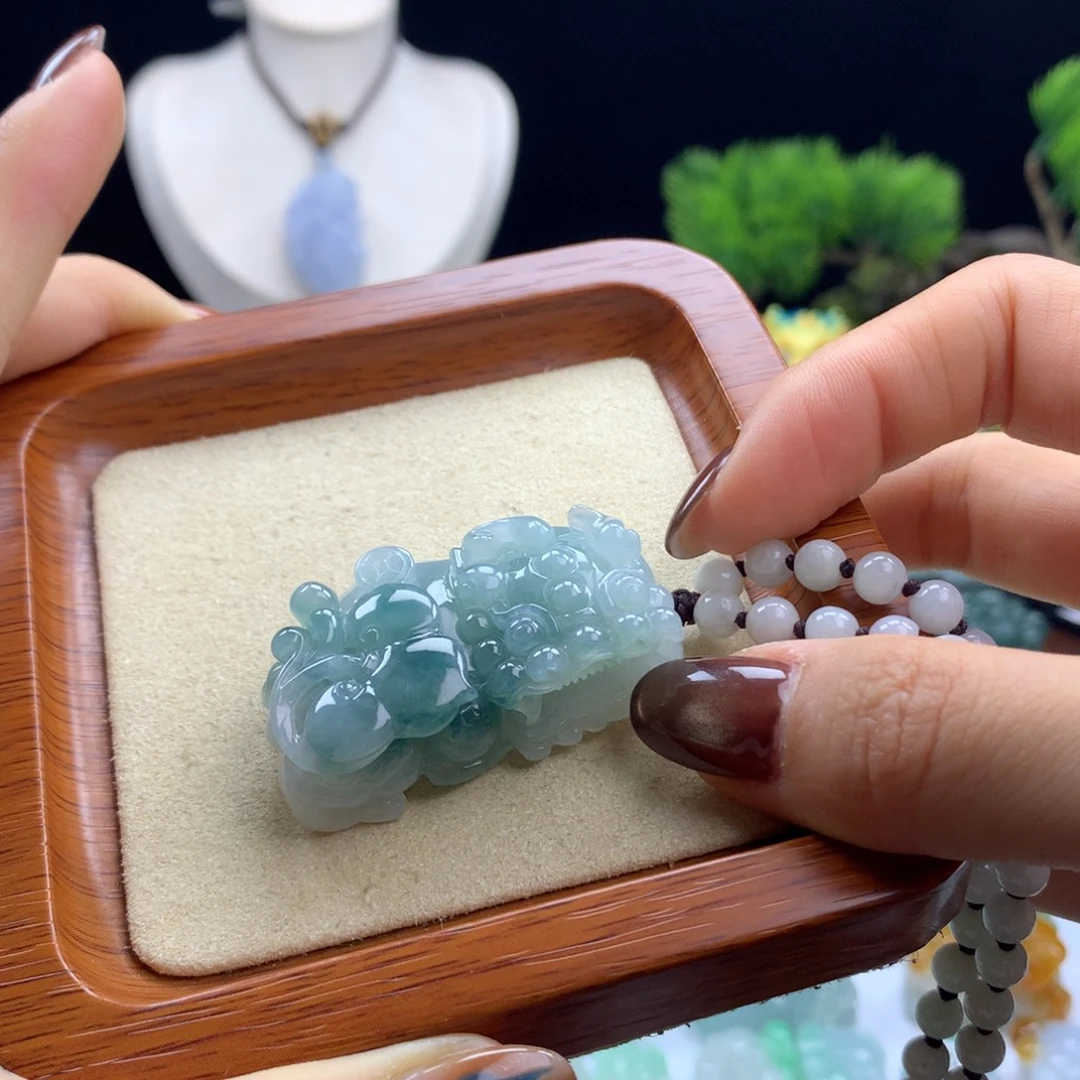 翡翠未镶嵌颈饰翡翠貔貅2