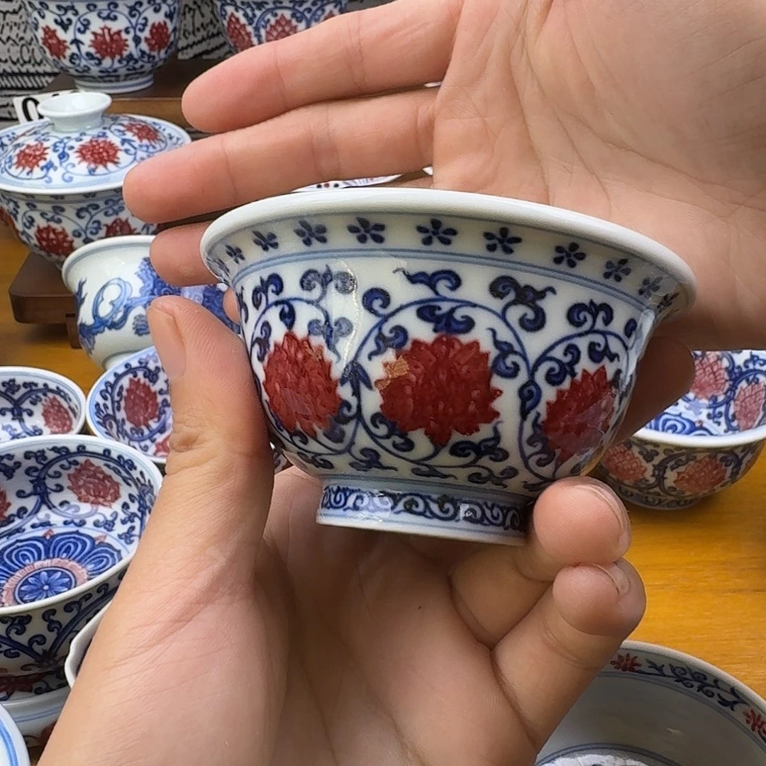 当代釉里红压手杯