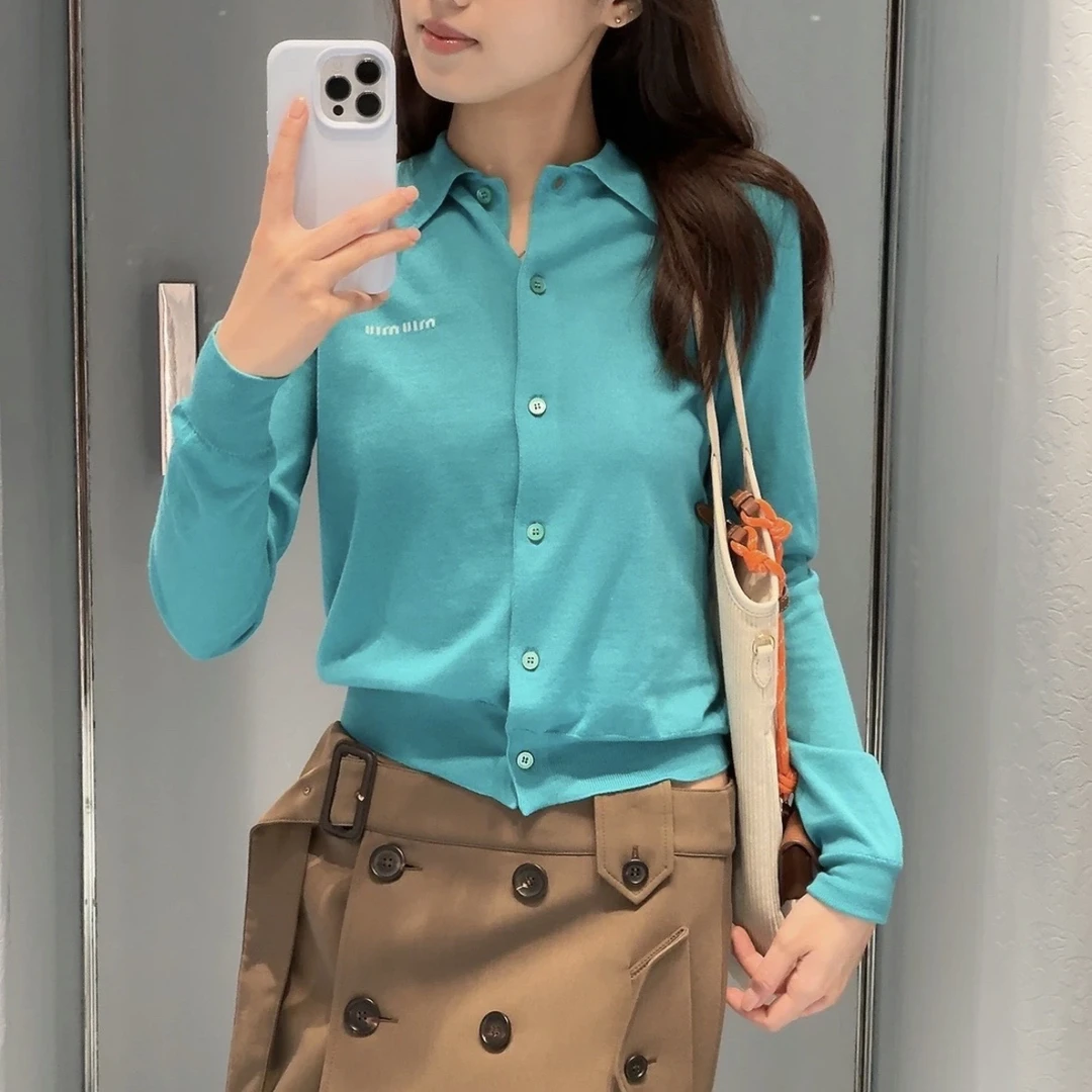 99新 MIU MIU/缪缪 tem322 徽标标语翻领长袖针织衫 38码 羊绒