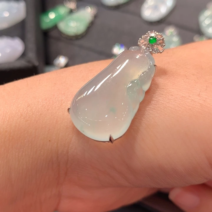 【闪购商品】翡翠18K金镶嵌颈饰翡翠