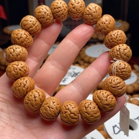 吊坠桃核树王纽扣单圈17