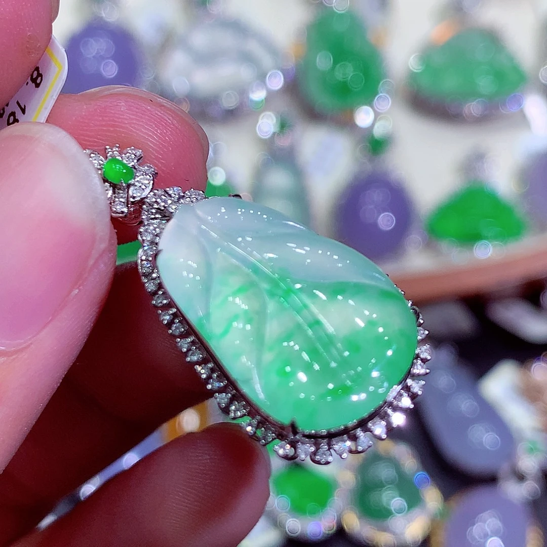 吊坠(不含链)18K金镶嵌翡翠