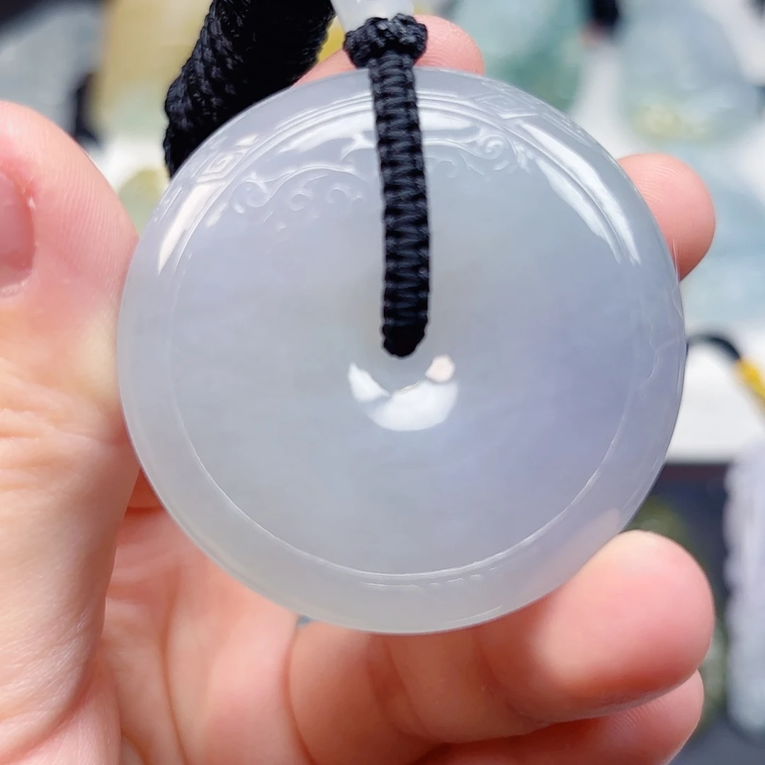 翡翠未镶嵌颈饰平安扣