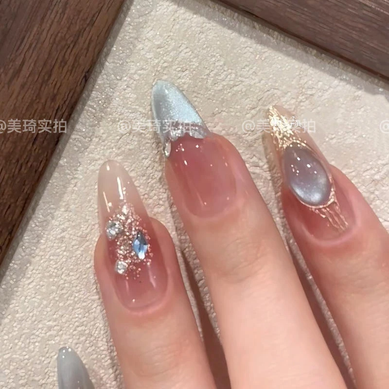 【雪岛藏诗】纯手工穿戴甲春夏高级蓝色猫眼宝石2025显白美甲