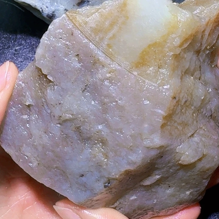 未镶嵌和田玉（糖玉）珠宝半成品
