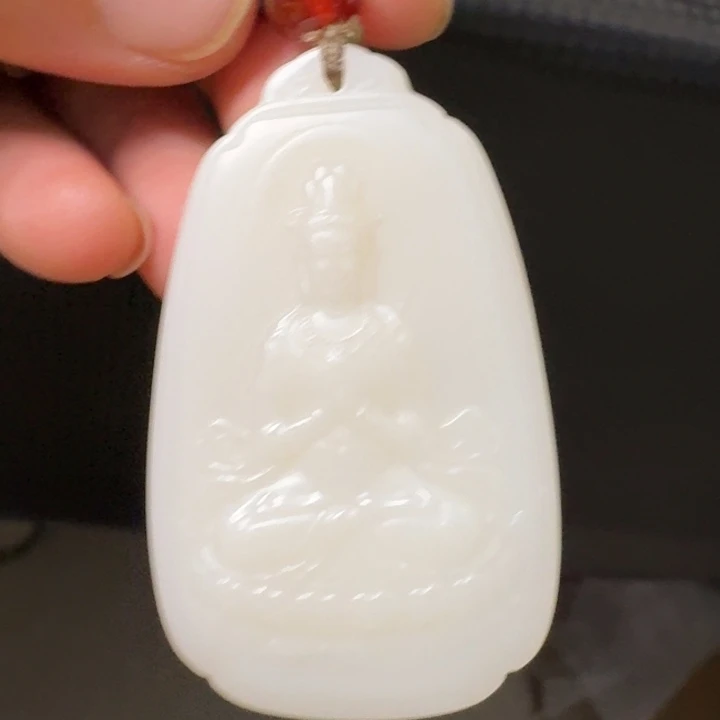 和田玉未镶嵌颈饰米哒观音50