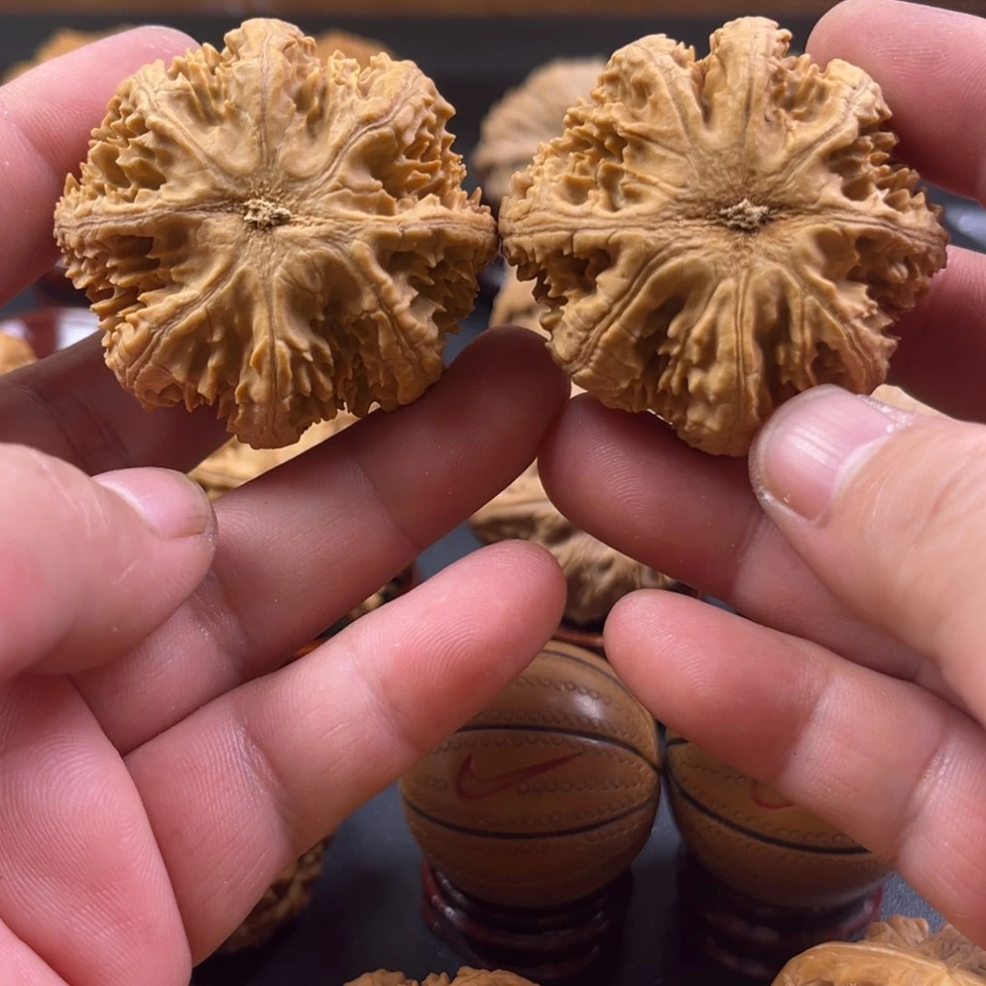 文玩核桃把件贺***鱼西瓜灯笼