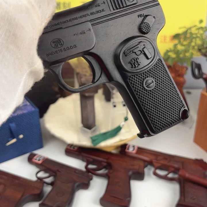 香榧木乌木紫光檀枪牌撸子摆件