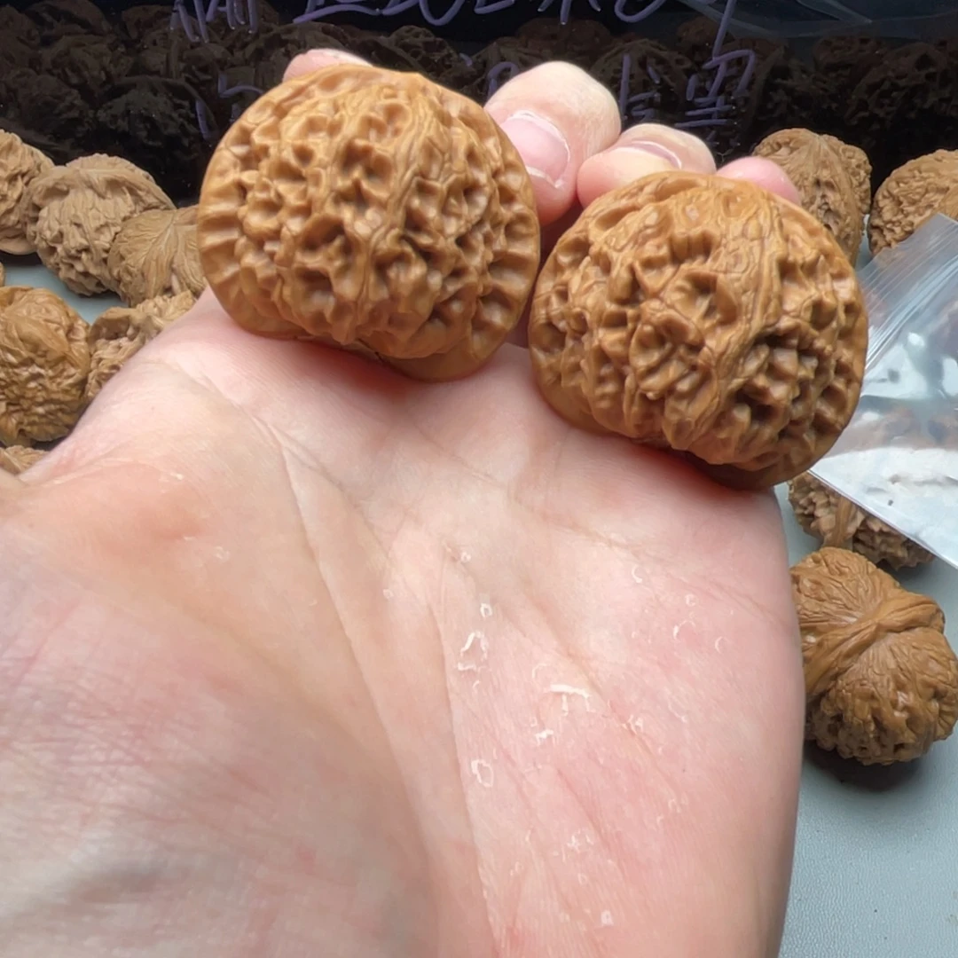 把件核桃39肉球宫灯